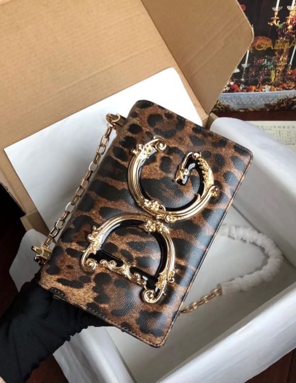 D&G